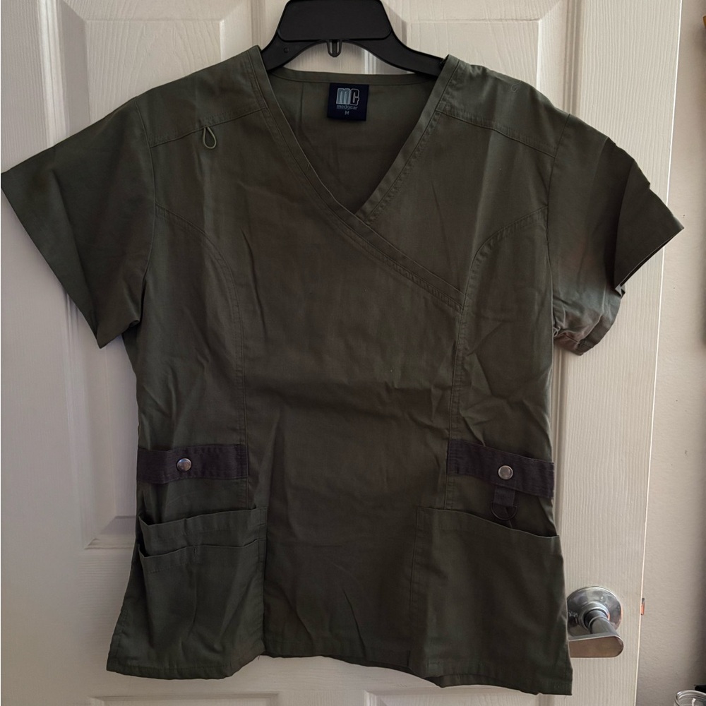 Olive Green Scrub Top with Pockets